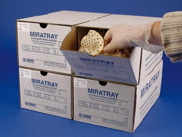impachetare si depozitare linguri din plastic miratray