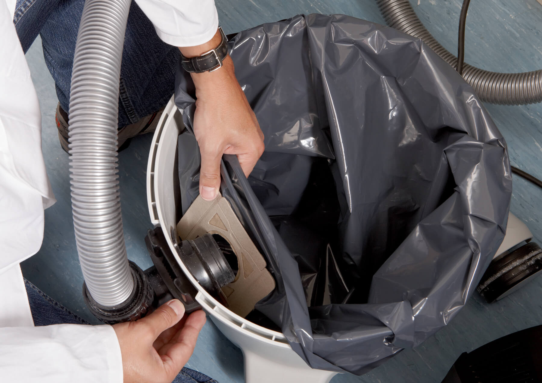 instalare sac in aspirator de laborator vortex