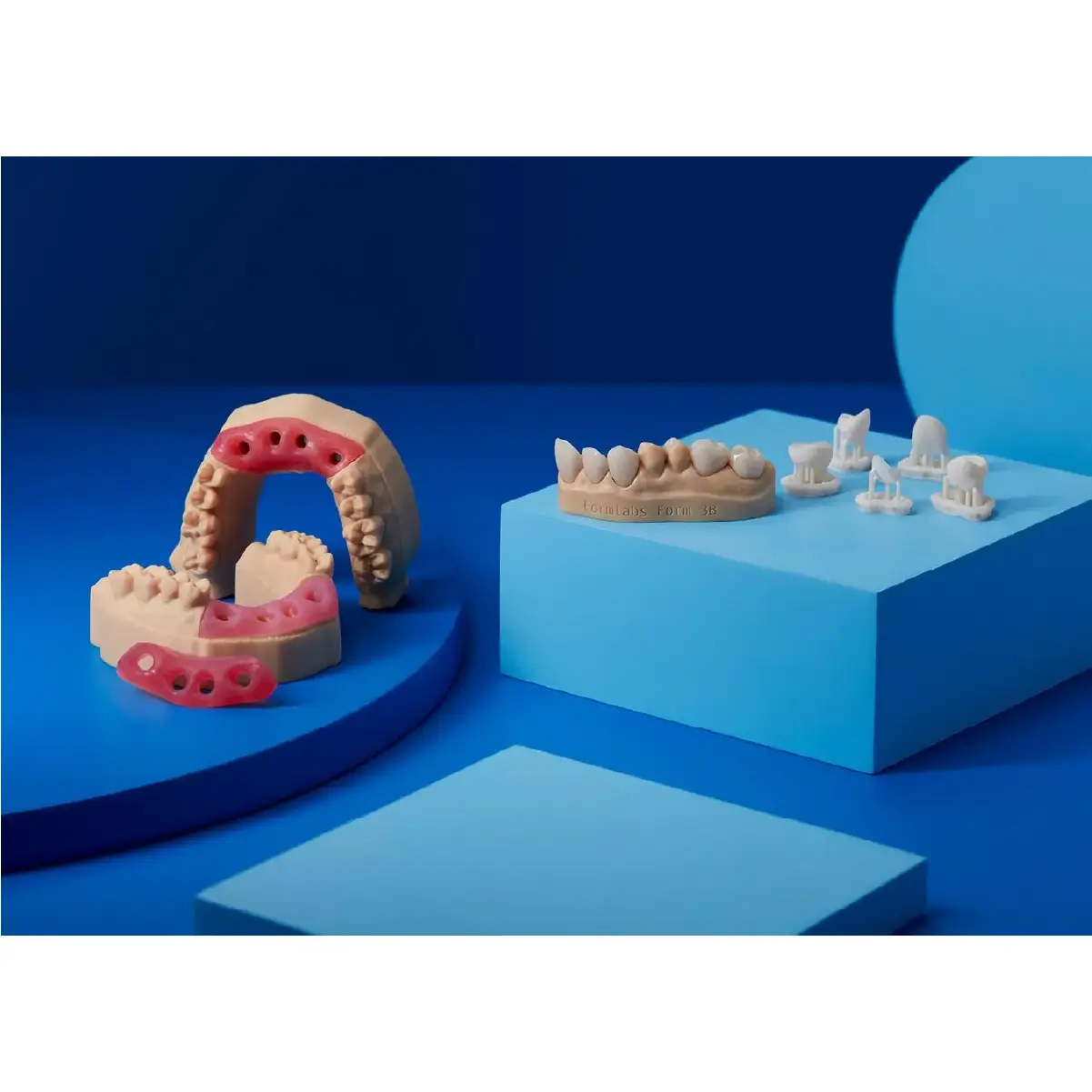 mai multe lucrari printate 3D cu rasina permanent crown formlabs