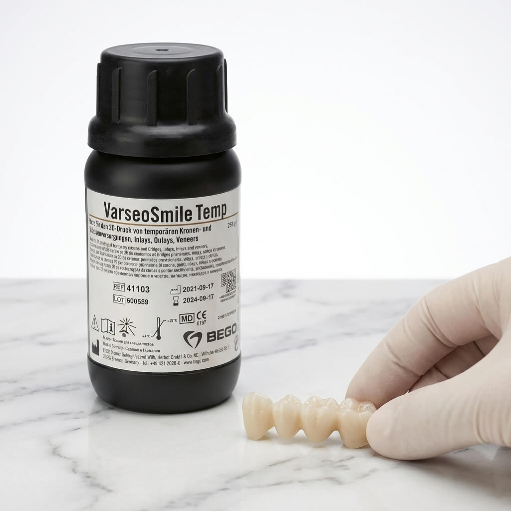 flacon de rasina temproara varseoSmile temp si lucrare printata 3D cu aceasta tinuta de o mana inmanusata cu alb