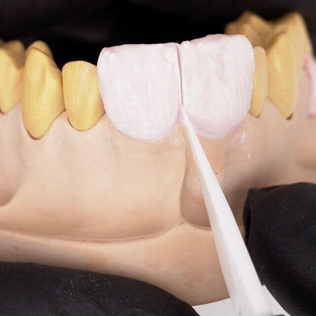 utilizare lama ascutita din zirconiu