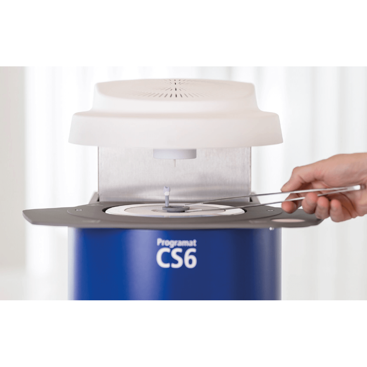 cuptor de cristalizare programat cs6 in lucru cabinet