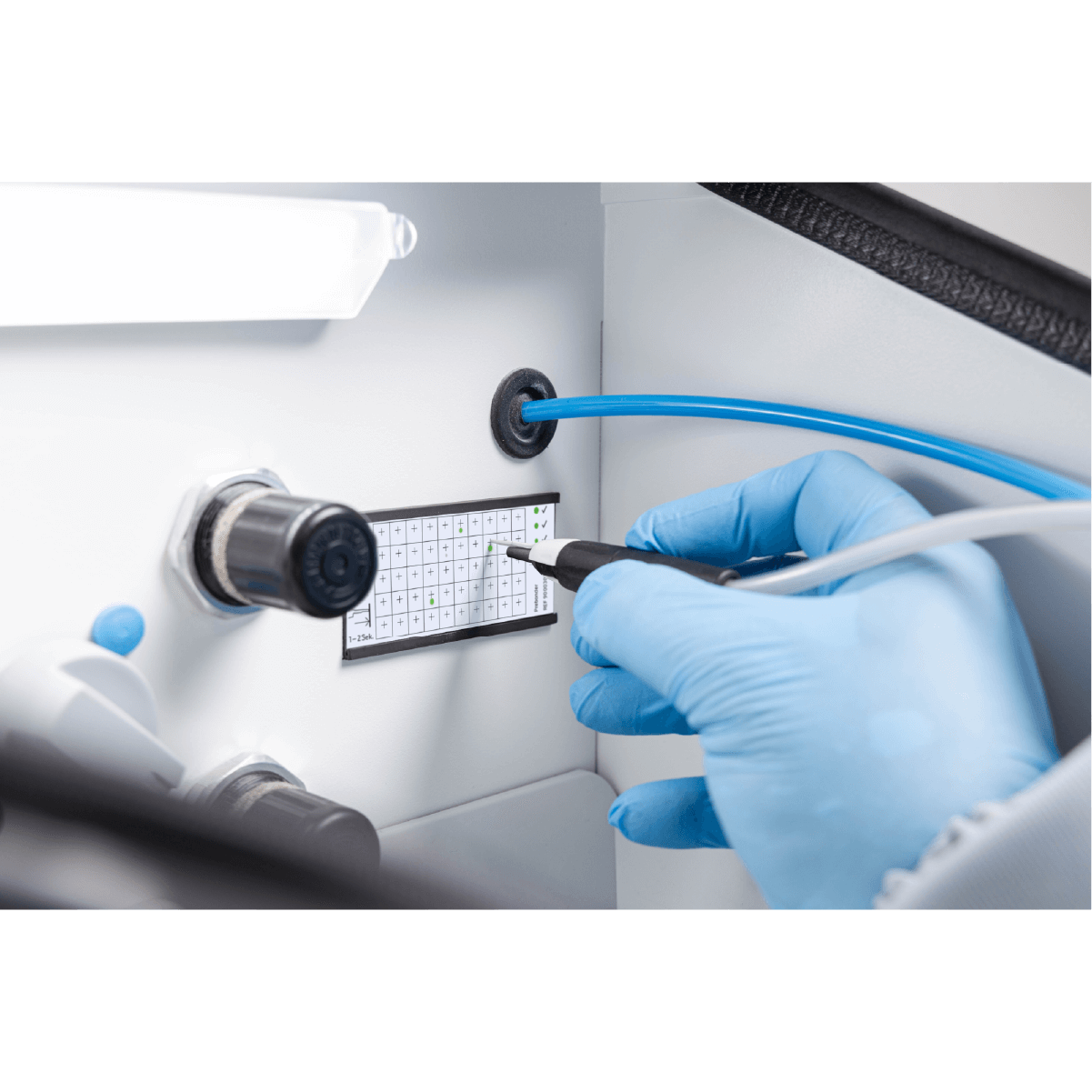 manusa ce semneaza intr-un tabel in sablatorul basic prebonder renfert pentru cabinet stomatologic