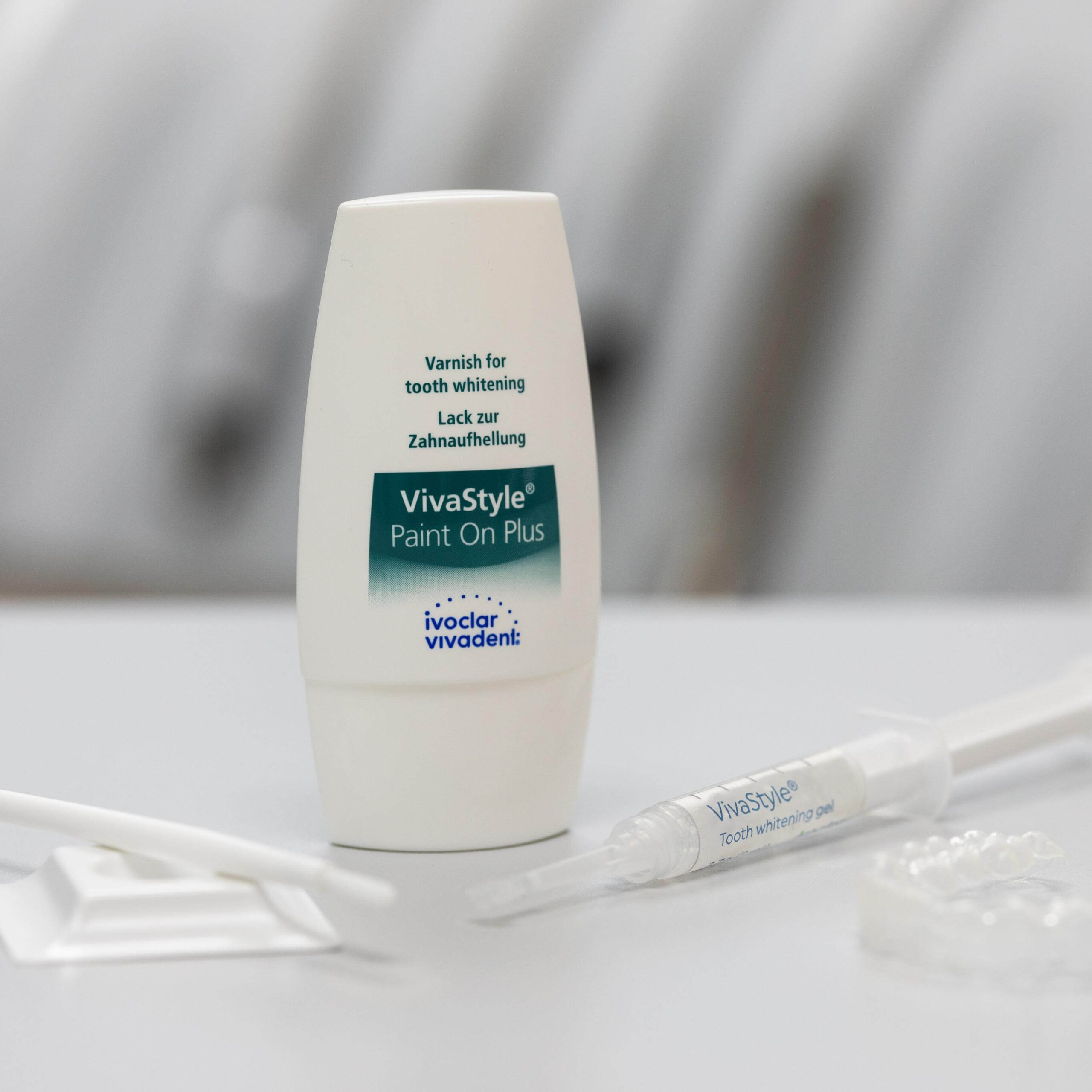 gel de albire dentara vivastyle cu flacon alaturi